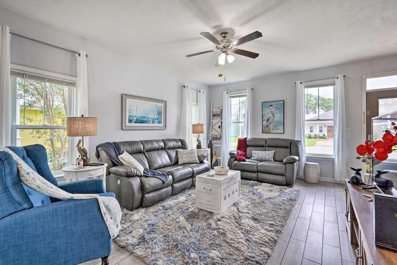 Modern Pcb Home With Private Yard And Pool Access Panama City Beach